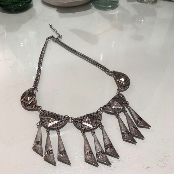 Silver metal hardware statement necklace - Picture 4 of 4